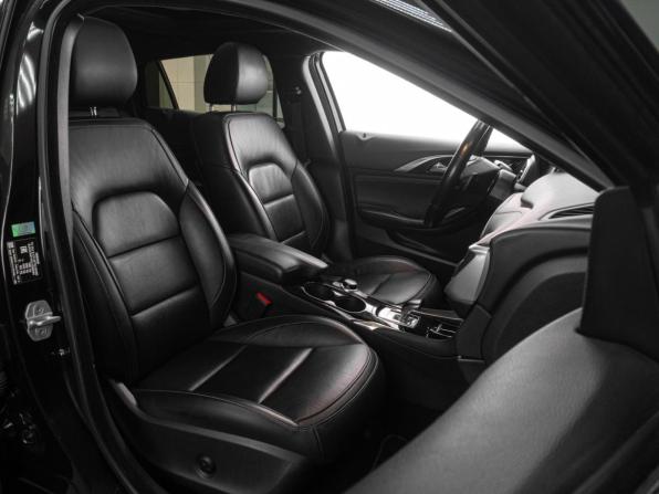 Infiniti QX30 с пробегом 2017 года, цена 2 299 000 рублей, 132107 км, внедорожник, Автокод Объявления