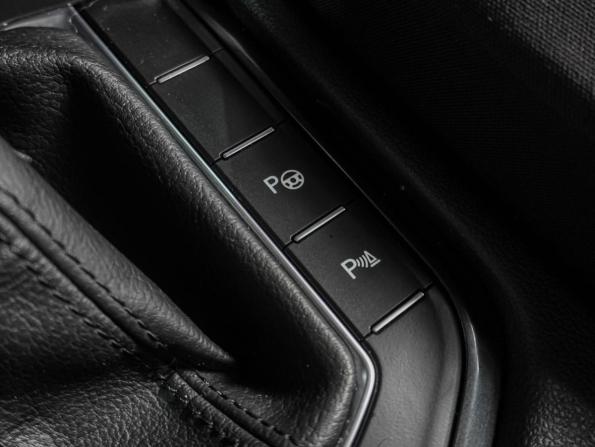 Volkswagen Tiguan II Рестайлинг с пробегом 2021 года, цена 2 349 000 рублей, 120593 км, внедорожник, Автокод Объявления