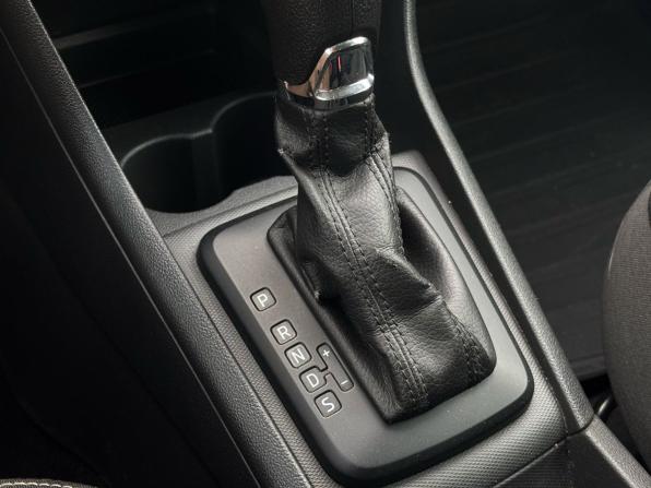 Skoda Rapid I с пробегом 2014 года, цена 770 000 рублей, 276695 км, лифтбек, Автокод Объявления