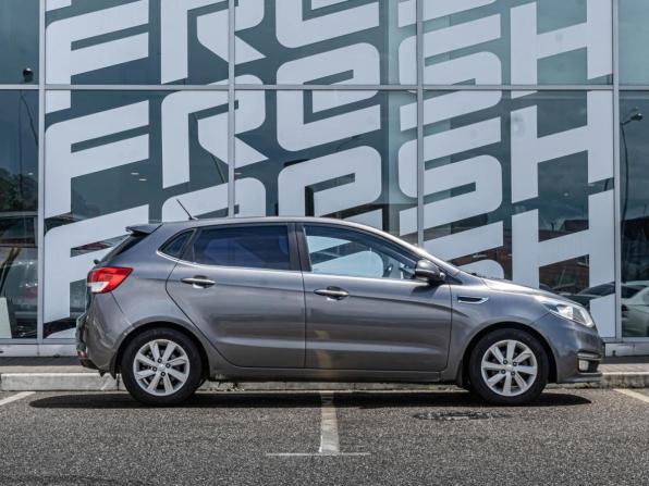 Kia Rio III Рестайлинг с пробегом 2016 года, цена 889 000 рублей, 217676 км, хэтчбек, Автокод Объявления