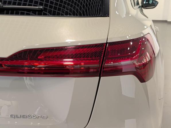 Audi e-tron I с пробегом 2020 года, цена 5 355 000 рублей, 19648 км, внедорожник, Автокод Объявления