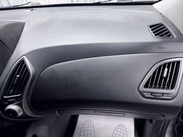 Hyundai ix35 I Рестайлинг с пробегом 2015 года, цена 1 590 000 рублей, 146031 км, внедорожник, Автокод Объявления