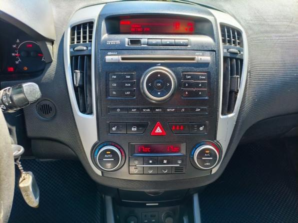 Kia Ceed I Рестайлинг с пробегом 2011 года, цена 399 000 рублей, 310000 км, универсал, Автокод Объявления