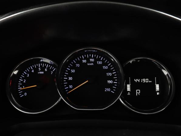 Renault Logan II Рестайлинг с пробегом 2019 года, цена 1 099 000 рублей, 44185 км, седан, Автокод Объявления
