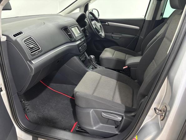 Volkswagen Sharan II с пробегом 2011 года, цена 1 420 000 рублей, 71910 км, минивэн, Автокод Объявления
