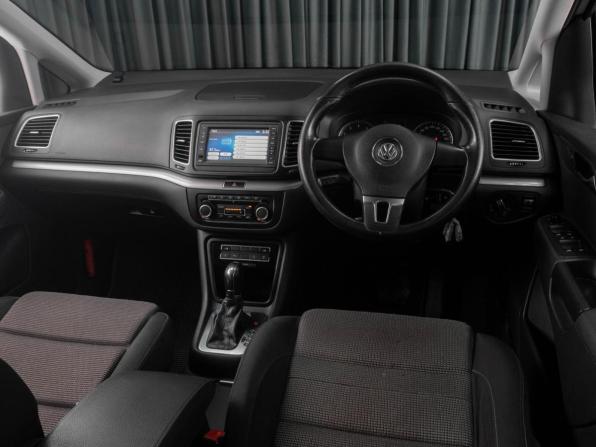 Volkswagen Sharan II с пробегом 2011 года, цена 1 229 000 рублей, 152329 км, минивэн, Автокод Объявления