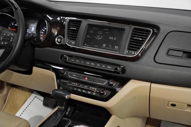 Kia Carnival III с пробегом 2018 года, цена 2 549 000 рублей, 159000 км, минивэн, Автокод Объявления