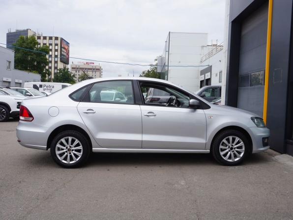 Volkswagen Polo V Рестайлинг с пробегом 2017 года, цена 1 000 000 рублей, 82788 км, седан, Автокод Объявления