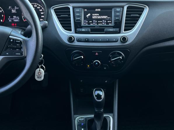 Hyundai Solaris II с пробегом 2019 года, цена 1 350 000 рублей, 146665 км, седан, Автокод Объявления