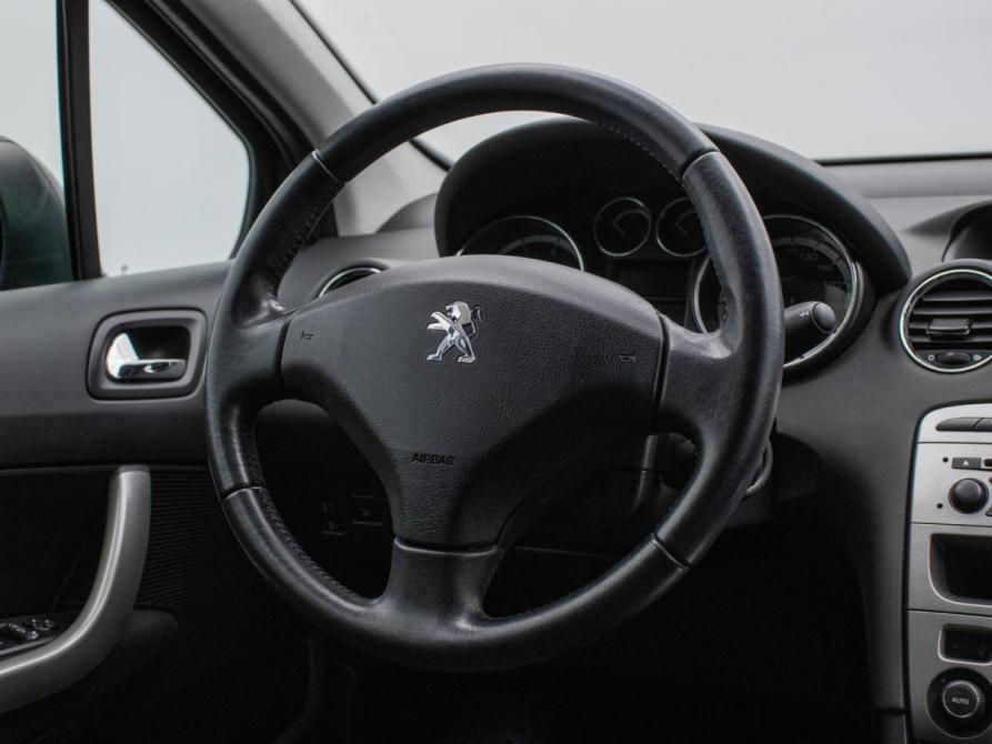 Peugeot 408 I Москва  - изображение 15
