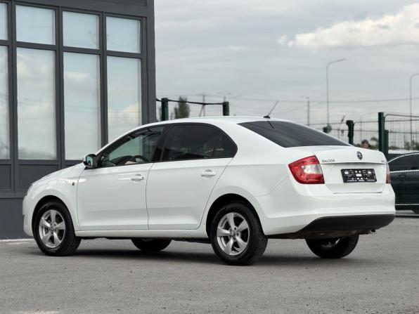 Skoda Rapid I с пробегом 2015 года, цена 900 000 рублей, 139806 км, лифтбек, Автокод Объявления