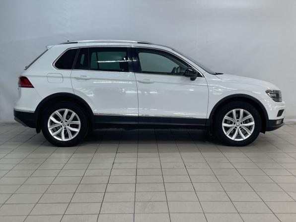 Volkswagen Tiguan II с пробегом 2018 года, цена 2 149 000 рублей, 221876 км, внедорожник, Автокод Объявления