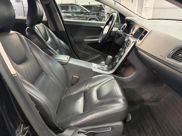 Volvo S60 II с пробегом 2011 года, цена 897 000 рублей, 162855 км, седан, Автокод Объявления