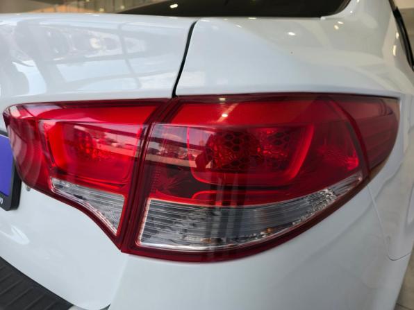 Kia Rio III Рестайлинг с пробегом 2015 года, цена 1 049 000 рублей, 88500 км, седан, Автокод Объявления
