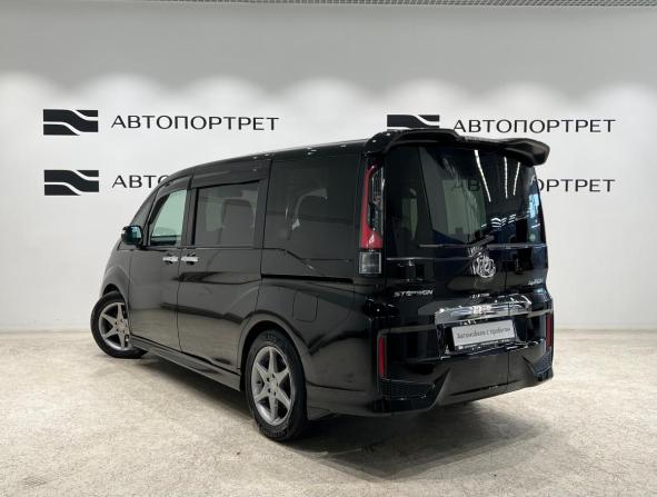 Honda Stepwgn V с пробегом 2016 года, цена 1 999 000 рублей, 140364 км, минивэн, Автокод Объявления