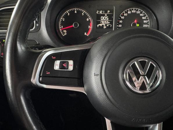 Volkswagen Polo V Рестайлинг с пробегом 2016 года, цена 1 030 000 рублей, 176453 км, седан, Автокод Объявления