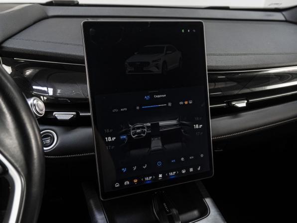 Geely Preface I с пробегом 2024 года, цена 2 340 000 рублей, 65377 км, седан, Автокод Объявления