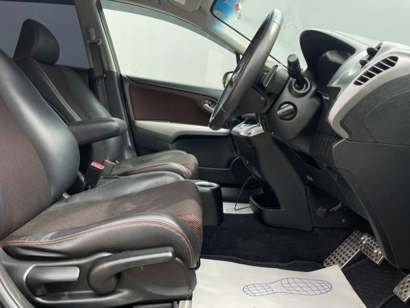 Honda Stream II Рестайлинг с пробегом 2010 года, цена 1 427 000 рублей, 153790 км, компактвэн, Автокод Объявления