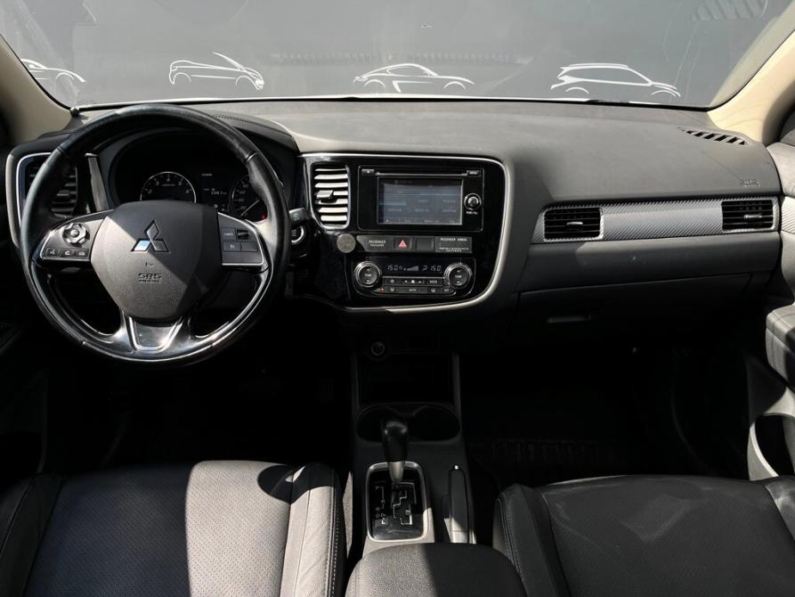 Mitsubishi Outlander III Рестайлинг 2 Санкт-Петербург  - изображение 7