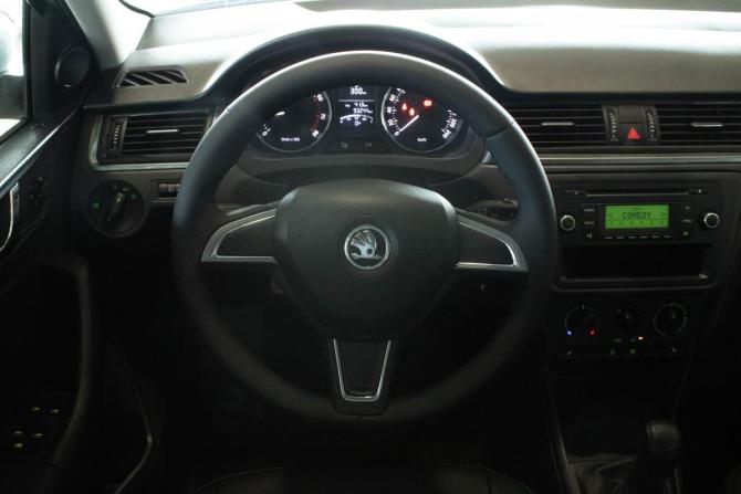 Skoda Rapid I с пробегом 2014 года, цена 1 000 000 рублей, 93244 км, лифтбек, Автокод Объявления