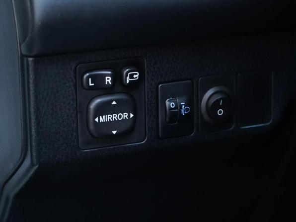 Toyota RAV4 IV (XA40) Рестайлинг с пробегом 2015 года, цена 2 257 077 рублей, 56002 км, внедорожник, Автокод Объявления