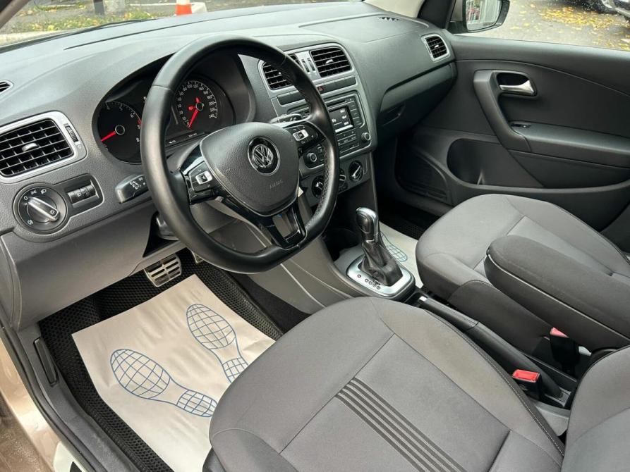 Volkswagen Polo V Рестайлинг Саратов  - изображение 12