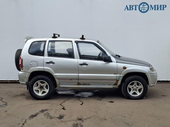 Chevrolet Niva I с пробегом 2004 года, цена 227 700 рублей, 300000 км, внедорожник, Автокод Объявления