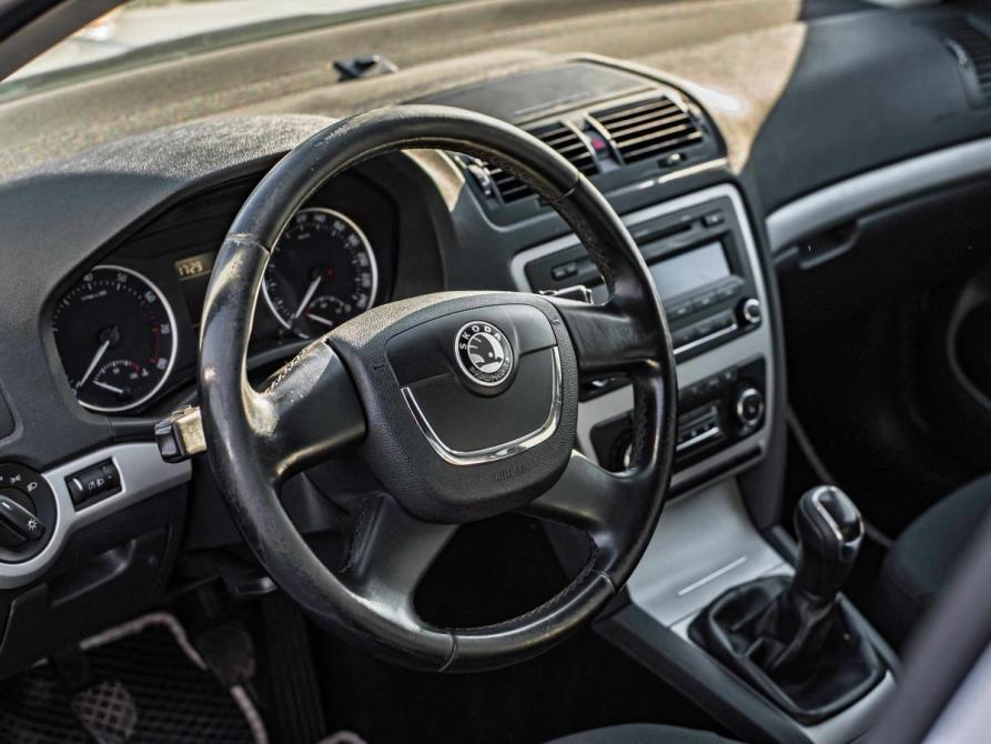 Skoda Octavia II (A5) Рестайлинг Санкт-Петербург  - изображение 7
