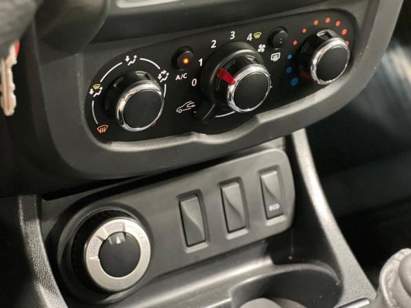 Renault Duster I Рестайлинг с пробегом 2017 года, цена 950 000 рублей, 188218 км, внедорожник, Автокод Объявления