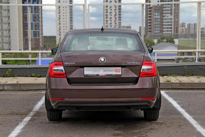 Skoda Octavia III (A7) Рестайлинг с пробегом 2018 года, цена 1 669 200 рублей, 119975 км, лифтбек, Автокод Объявления