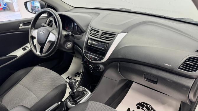 Hyundai Solaris I с пробегом 2012 года, цена 589 000 рублей, 188000 км, хэтчбек, Автокод Объявления