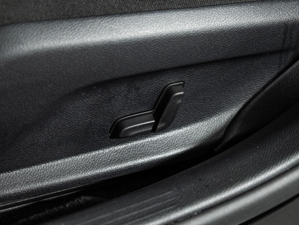 Mercedes-Benz C-Класс IV (W205) Рестайлинг с пробегом 2018 года, цена 2 099 585 рублей, 148562 км, седан, Автокод Объявления