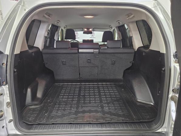 Toyota Land Cruiser Prado 150 Series Рестайлинг 1 с пробегом 2014 года, цена 3 561 000 рублей, 141776 км, внедорожник, Автокод Объявления
