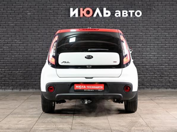 Kia Soul II Рестайлинг с пробегом 2018 года, цена 1 599 000 рублей, 118812 км, хэтчбек, Автокод Объявления