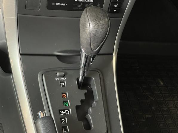 Toyota Corolla X (E140 E150) Рестайлинг с пробегом 2012 года, цена 1 000 000 рублей, 236000 км, седан, Автокод Объявления