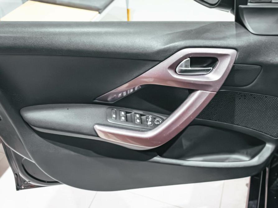 Peugeot 2008 I Екатеринбург  - изображение 13