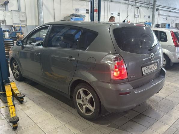 Toyota Corolla Verso I Рестайлинг с пробегом 2005 года, цена 525 000 рублей, 327331 км, компактвэн, Автокод Объявления