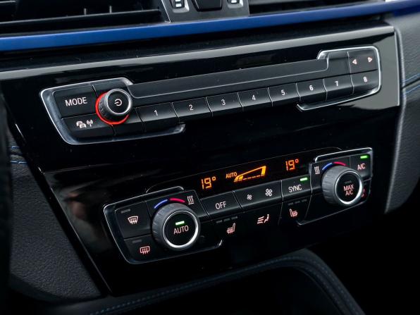 BMW X1 II (F48) Рестайлинг с пробегом 2019 года, цена 3 200 000 рублей, 107952 км, внедорожник, Автокод Объявления