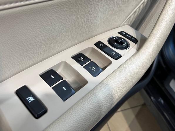 Hyundai Sonata VII (LF) Рестайлинг с пробегом 2018 года, цена 1 749 900 рублей, 143000 км, седан, Автокод Объявления