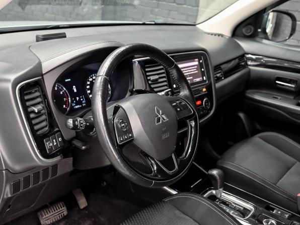 Mitsubishi Outlander III Рестайлинг 3 с пробегом 2019 года, цена 2 090 000 рублей, 118599 км, внедорожник, Автокод Объявления