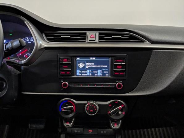 Kia Rio IV Рестайлинг с пробегом 2021 года, цена 1 485 000 рублей, 84330 км, седан, Автокод Объявления