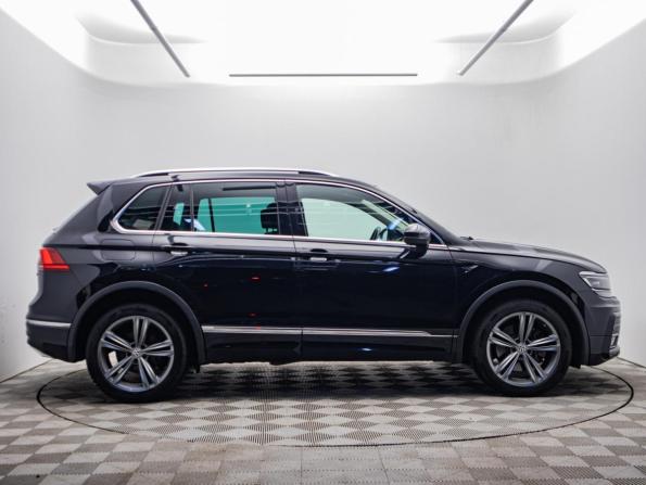 Volkswagen Tiguan II с пробегом 2018 года, цена 3 097 000 рублей, 117102 км, внедорожник, Автокод Объявления
