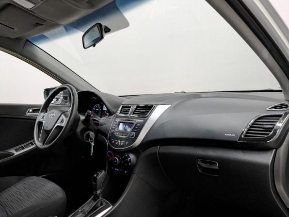 Hyundai Solaris I Рестайлинг с пробегом 2015 года, цена 1 140 000 рублей, 89682 км, седан, Автокод Объявления