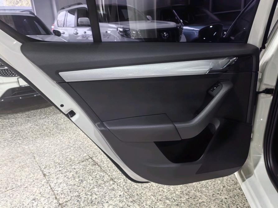 Skoda Octavia III (A7) Санкт-Петербург  - изображение 11