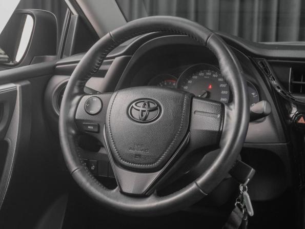 Toyota Corolla XI (E160 E170 E180) Рестайлинг 1 с пробегом 2017 года, цена 1 589 000 рублей, 129142 км, седан, Автокод Объявления
