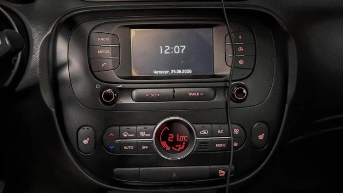Kia Soul II Рестайлинг с пробегом 2018 года, цена 1 620 000 рублей, 62409 км, хэтчбек, Автокод Объявления