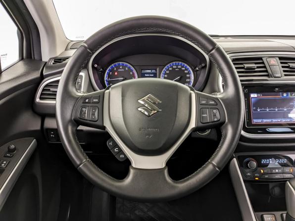 Suzuki SX4 II (S-Cross) Рестайлинг с пробегом 2019 года, цена 2 250 000 рублей, 39593 км, хэтчбек, Автокод Объявления
