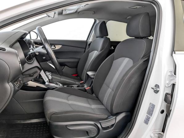 Kia Cerato IV Рестайлинг с пробегом 2022 года, цена 1 699 000 рублей, 131444 км, седан, Автокод Объявления