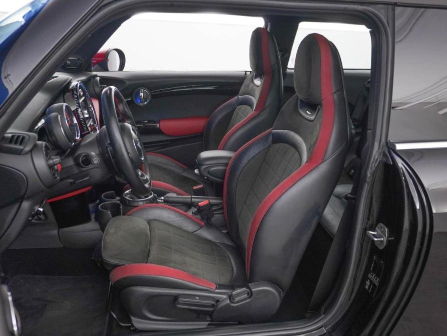 Mini Hatch III (F55/F56) Москва  - изображение 9