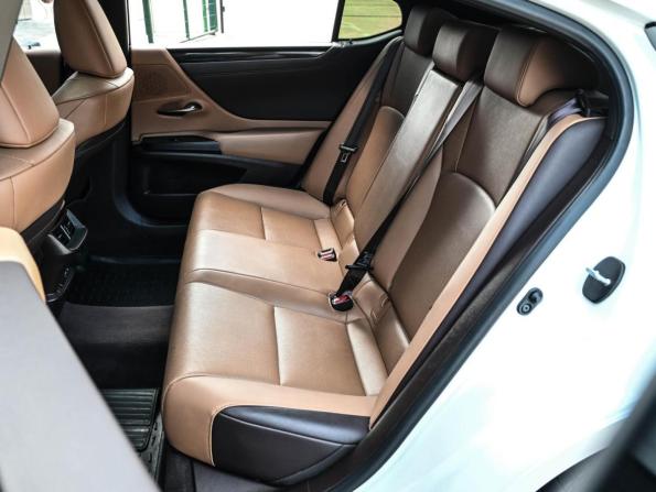 Lexus ES VII с пробегом 2020 года, цена 4 099 000 рублей, 82701 км, седан, Автокод Объявления